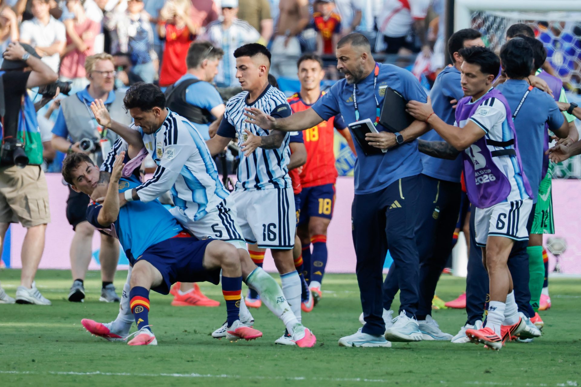 La FIFA ya tiene los informes para investigar el comportamiento de Argentina en la final del Mundial y valorar posibles sanciones