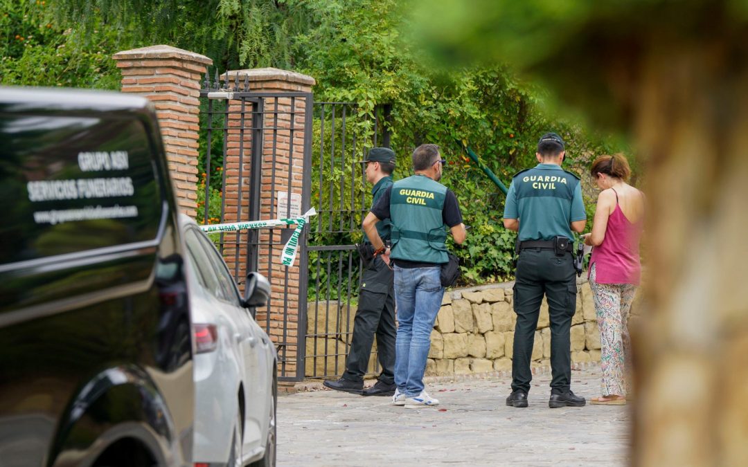La Guardia Civil investiga como un posible crimen machista la muerte de una mujer en Benahavís (Málaga)