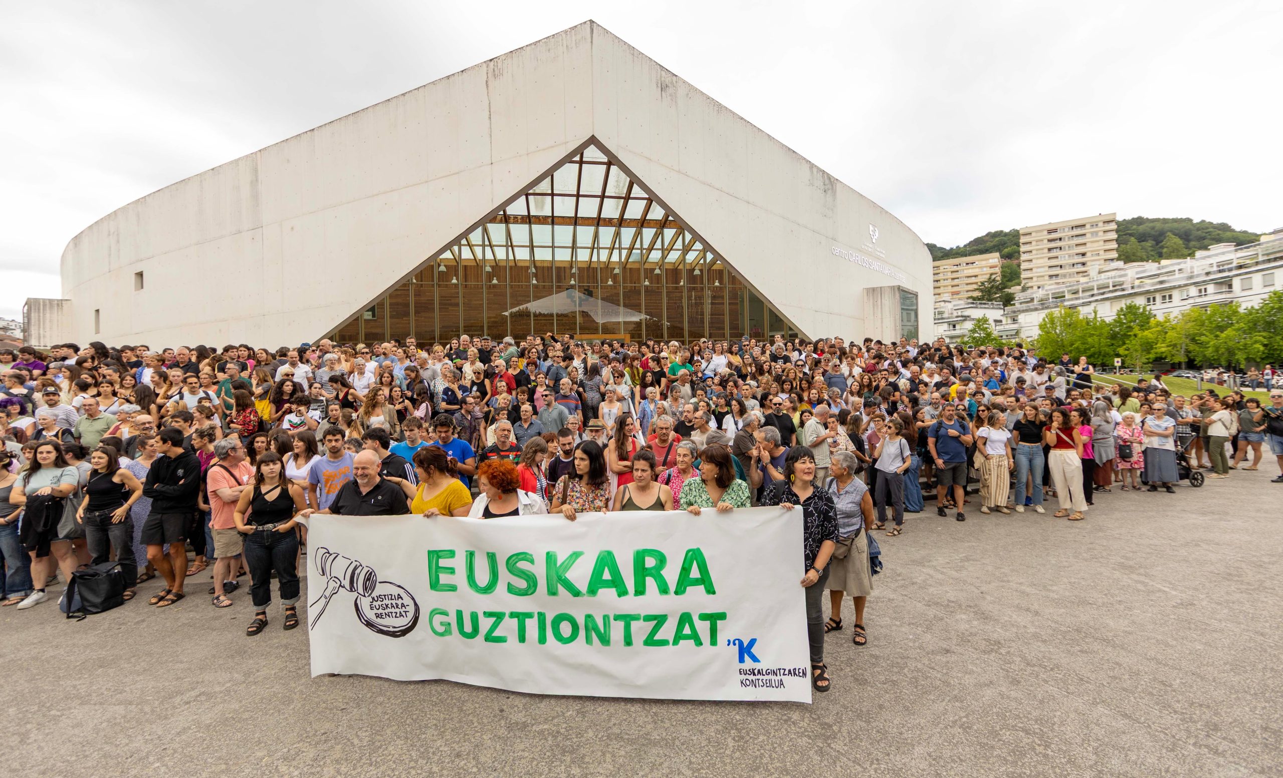 La lluvia de ceros en Euskera en la PAU vasca, en los tribunales: “Se está politizando”