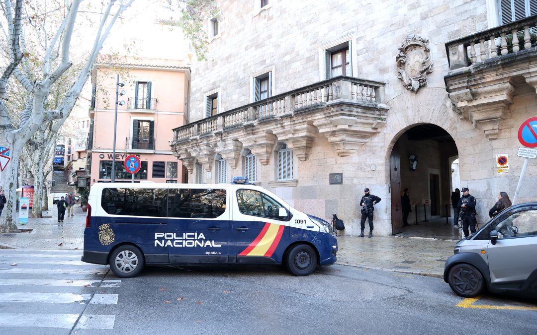 Condenados a cinco meses de cárcel seis jóvenes por realizar tatuajes vejatorios en la cara a un hombre con discapacidad en Mallorca