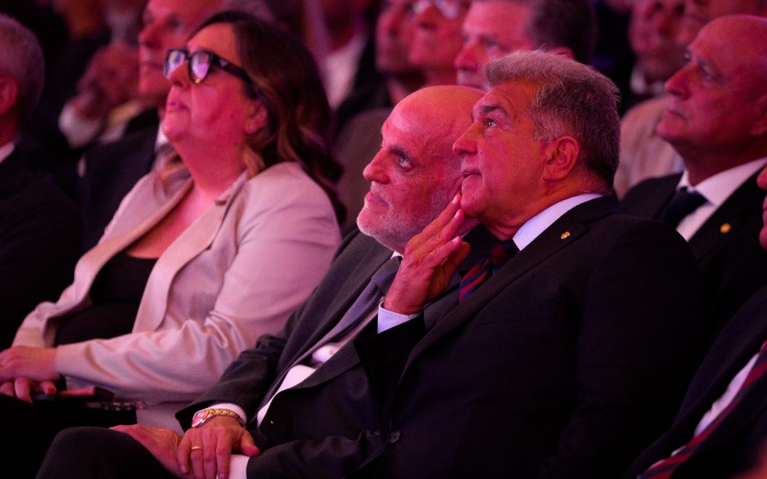 Joan Laporta toma posesión como presidente con la bendición económica de Tebas y un mensaje al Madrid