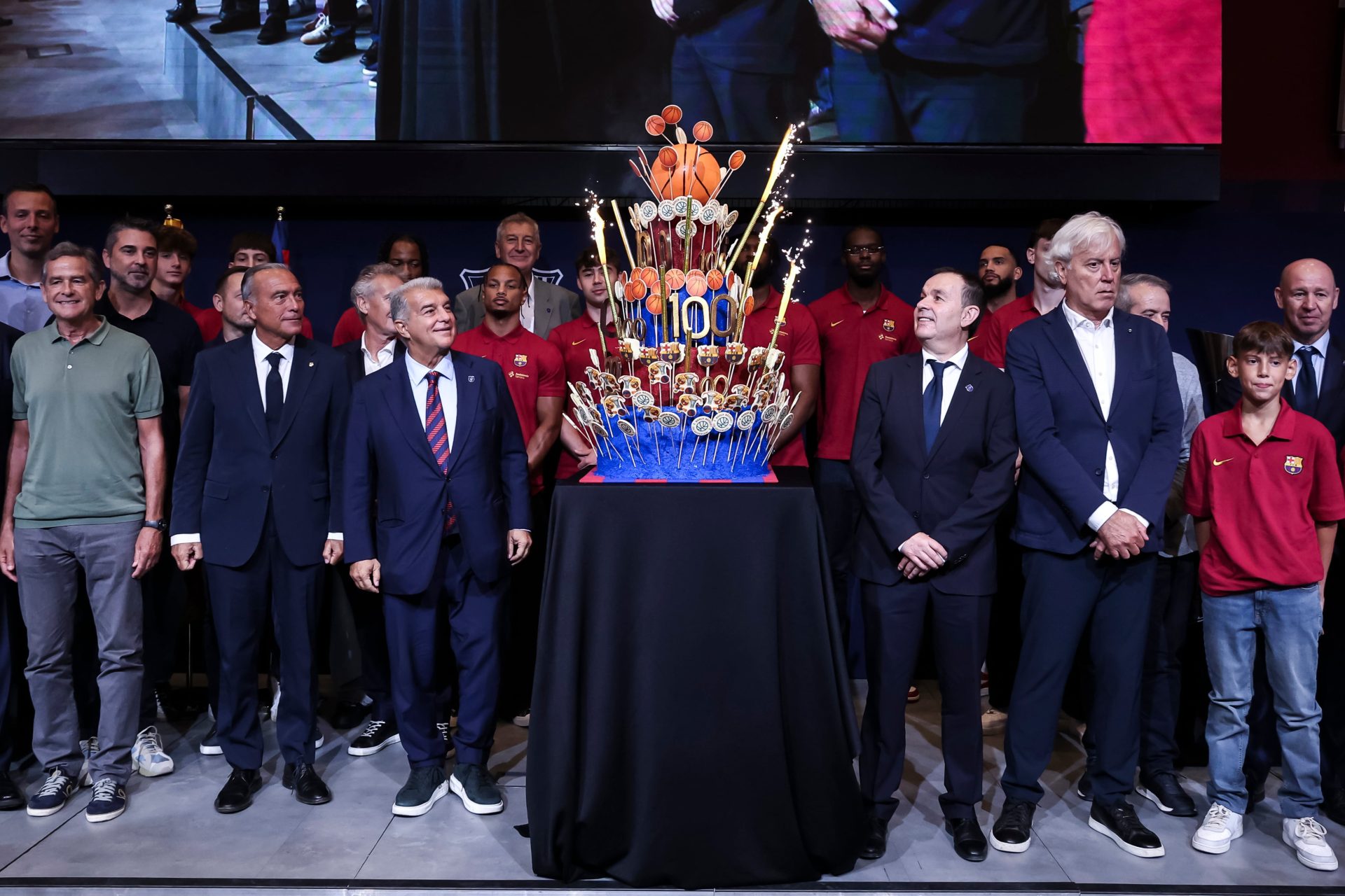 El Barça arranca la celebración de los cien años de su sección de baloncesto con Laporta al frente