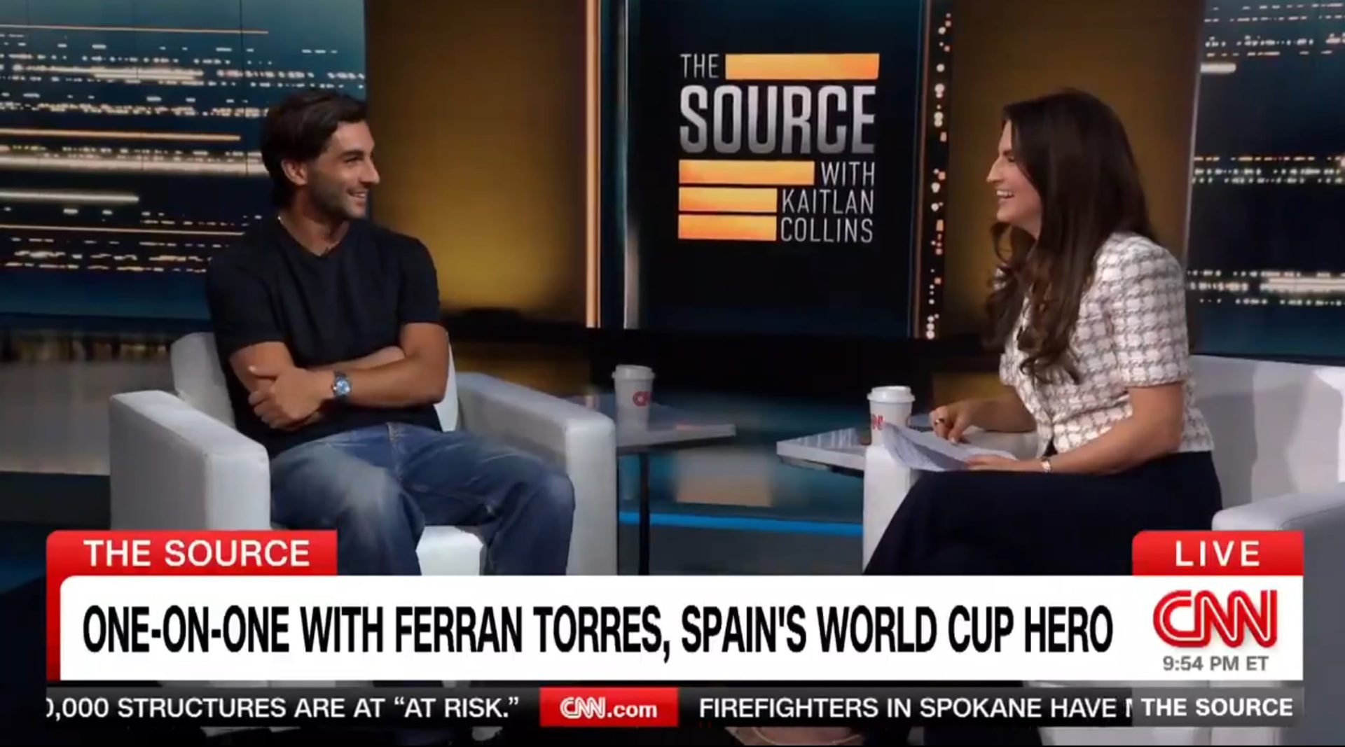 Ferran Torres apaga la polémica de la gorra trumpista y mantiene abierta la puerta de su salida del Barça: “En el fútbol nunca se sabe”