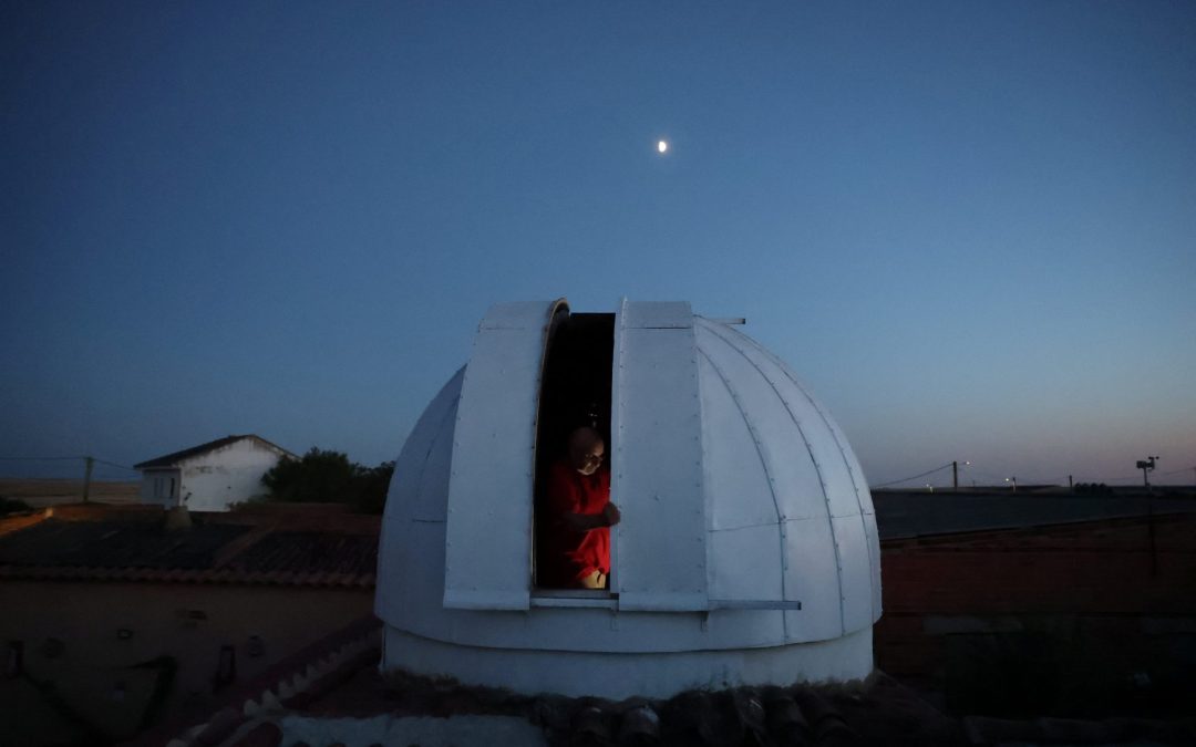 Llega el día de las dos noches: millones de españoles buscan su lugar para ver el eclipse