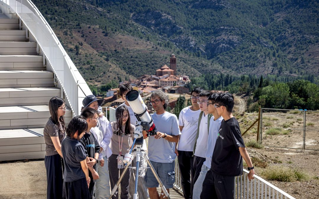 Arcos de las Salinas, el pueblo turolense que teme desbordarse de turistas por el eclipse: “Vamos a morir de éxito”