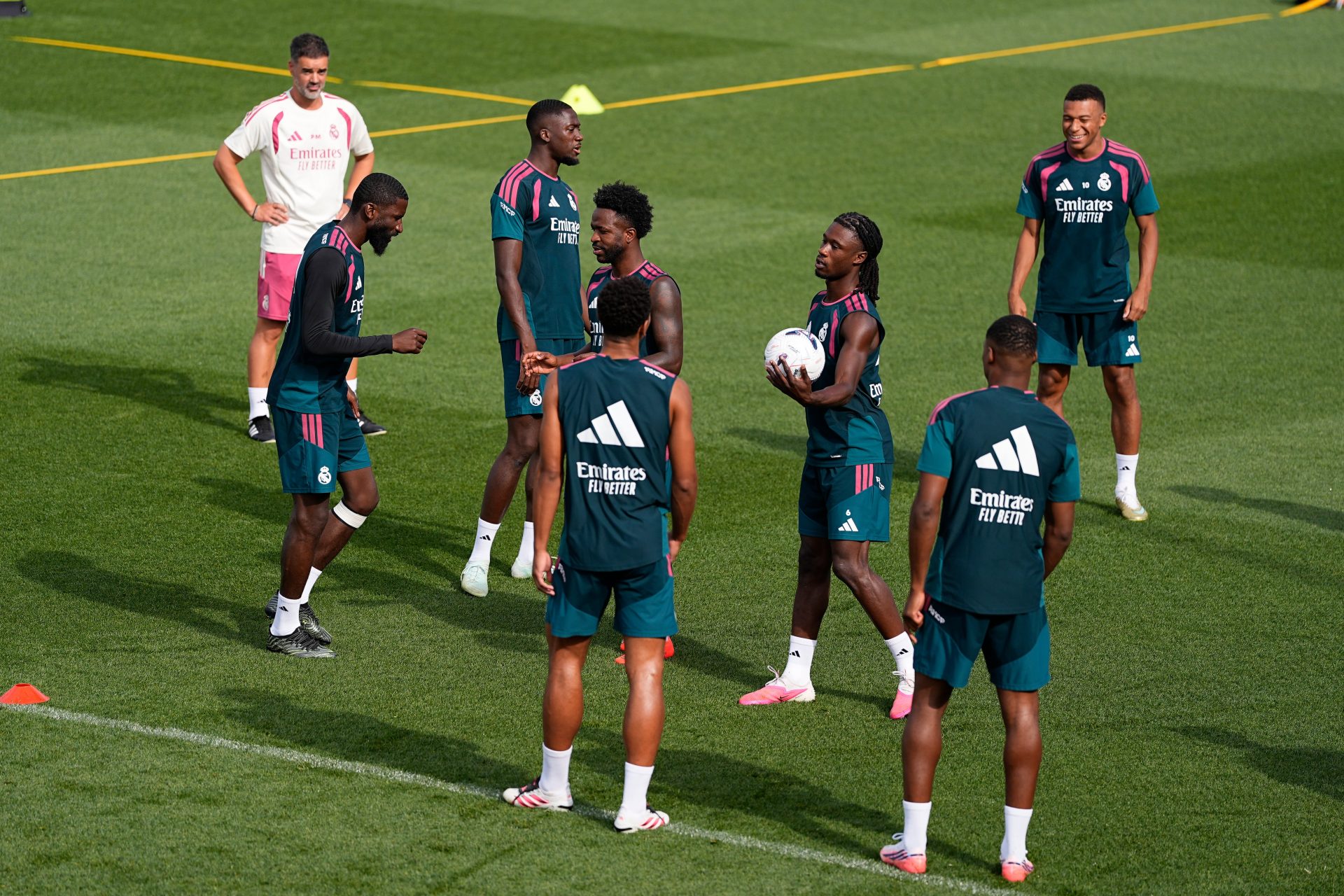 Espanyol – Real Madrid en directo | Bernardo, Dumfries y Konaté entran en el once