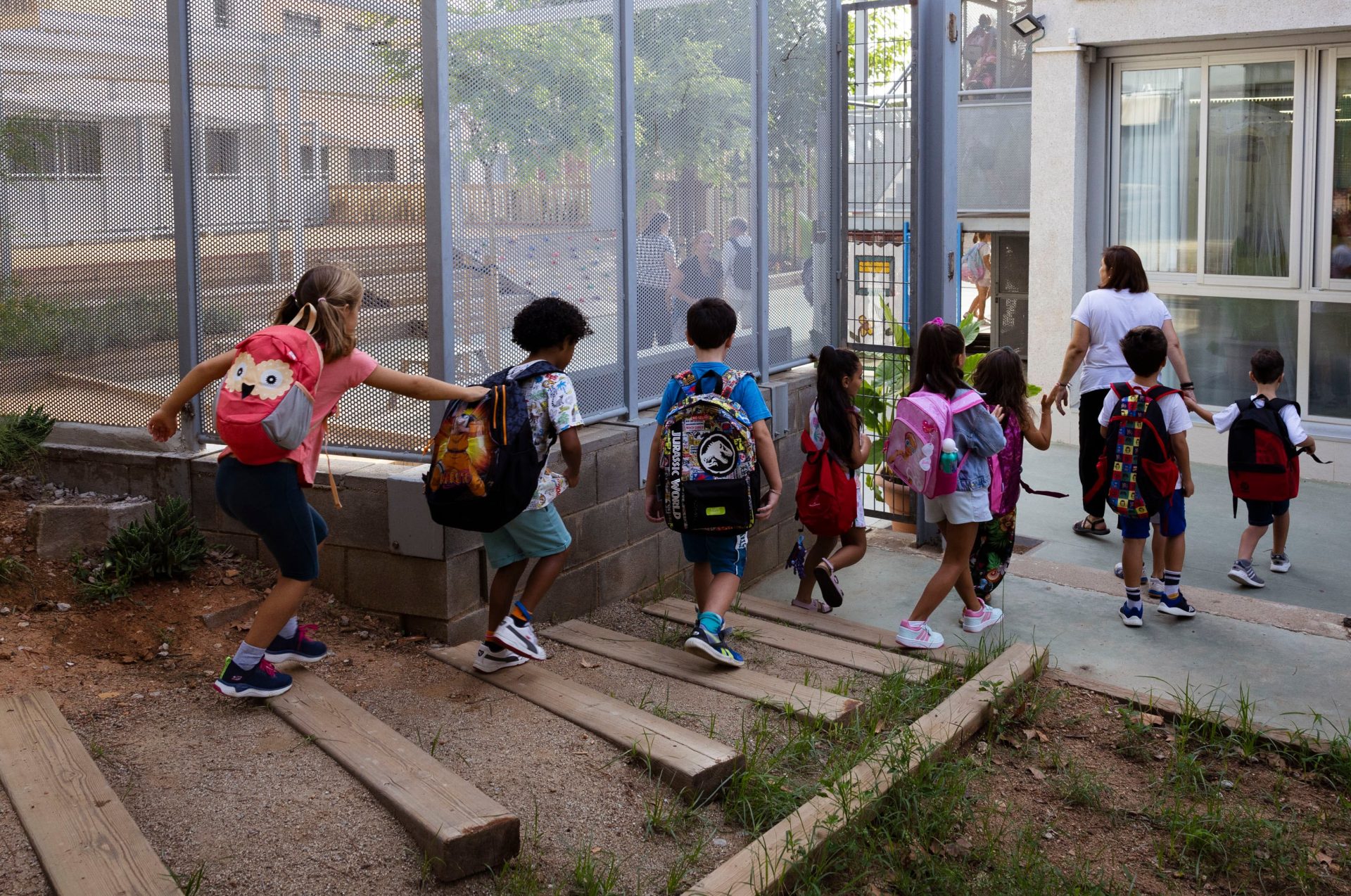 Calendario escolar 2026-2027 en España: inicio de curso, festivos y vacaciones en cada comunidad