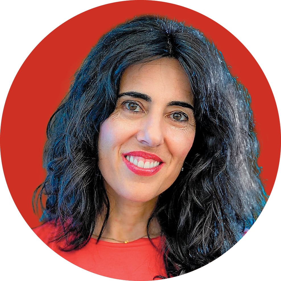 Raquel Lanseros: “Me dijeron, con esa inteligencia, ¿cómo se te ocurre dedicarte a la poesía?”