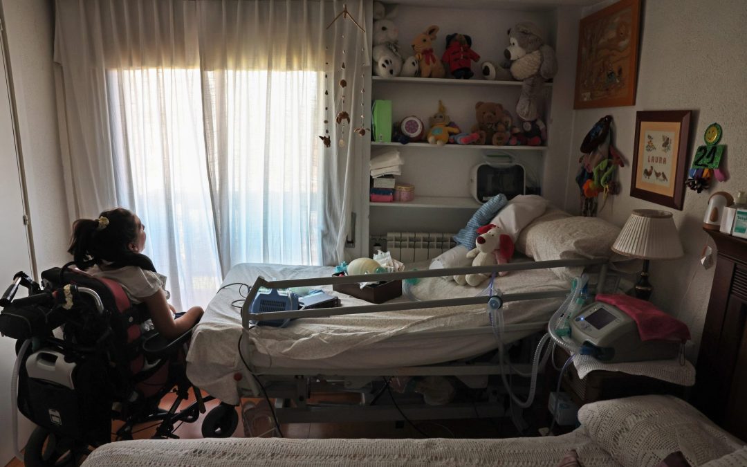 La paradoja de la ayuda para cuidar a hijos muy enfermos: “Yo no puedo extenderla más allá de los 26 años, pero un funcionario sí”