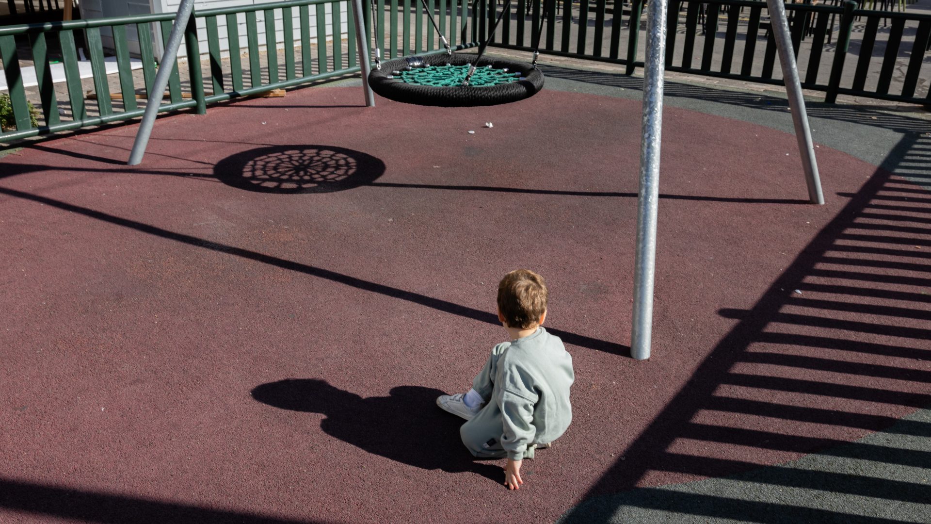 Cataluña plantea prohibir los parques infantiles con caucho reciclado por salud