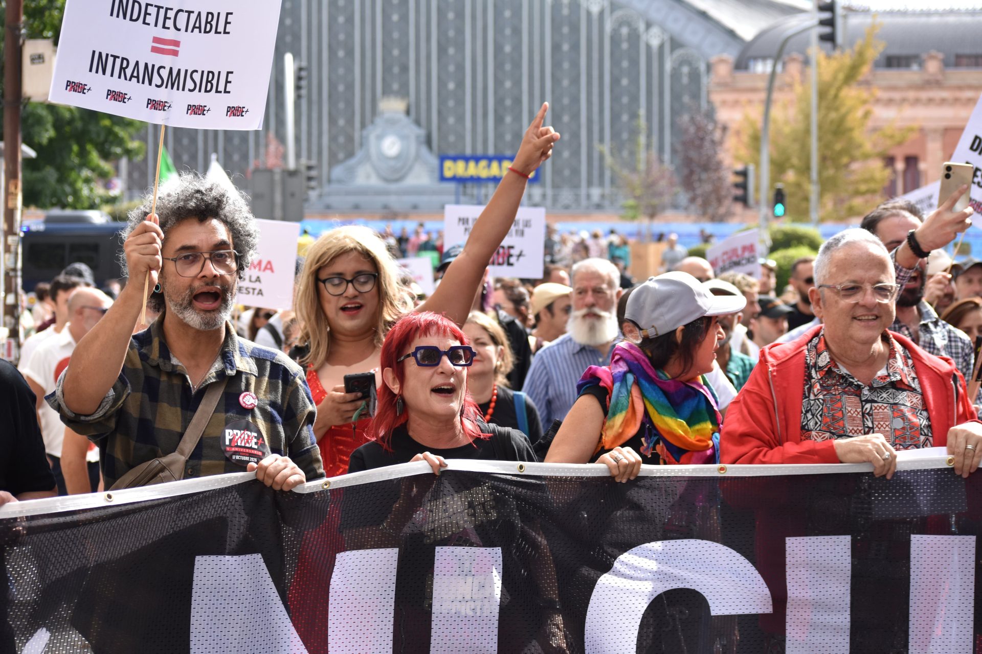 El Orgullo positivo reivindica en Madrid la dignidad de las personas con VIH: “Los prejuicios han perdurado demasiado tiempo”