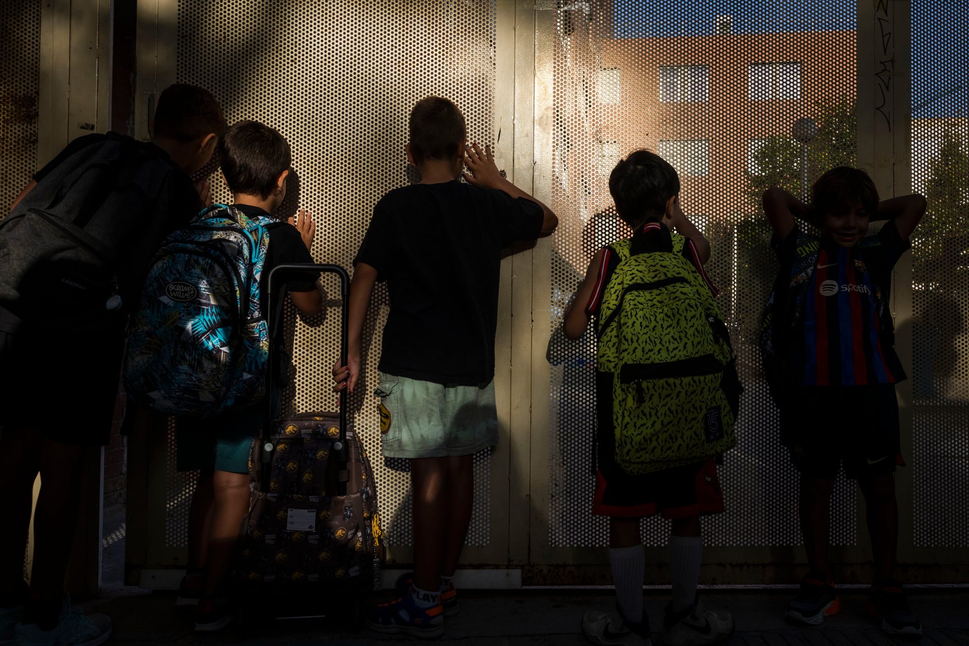 Aulas más atentas, multas y otras fórmulas para evitar que los alumnos falten al cole